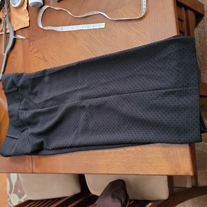 ELLE. black with black polka dot dress capris. Size 4. Wide leg...